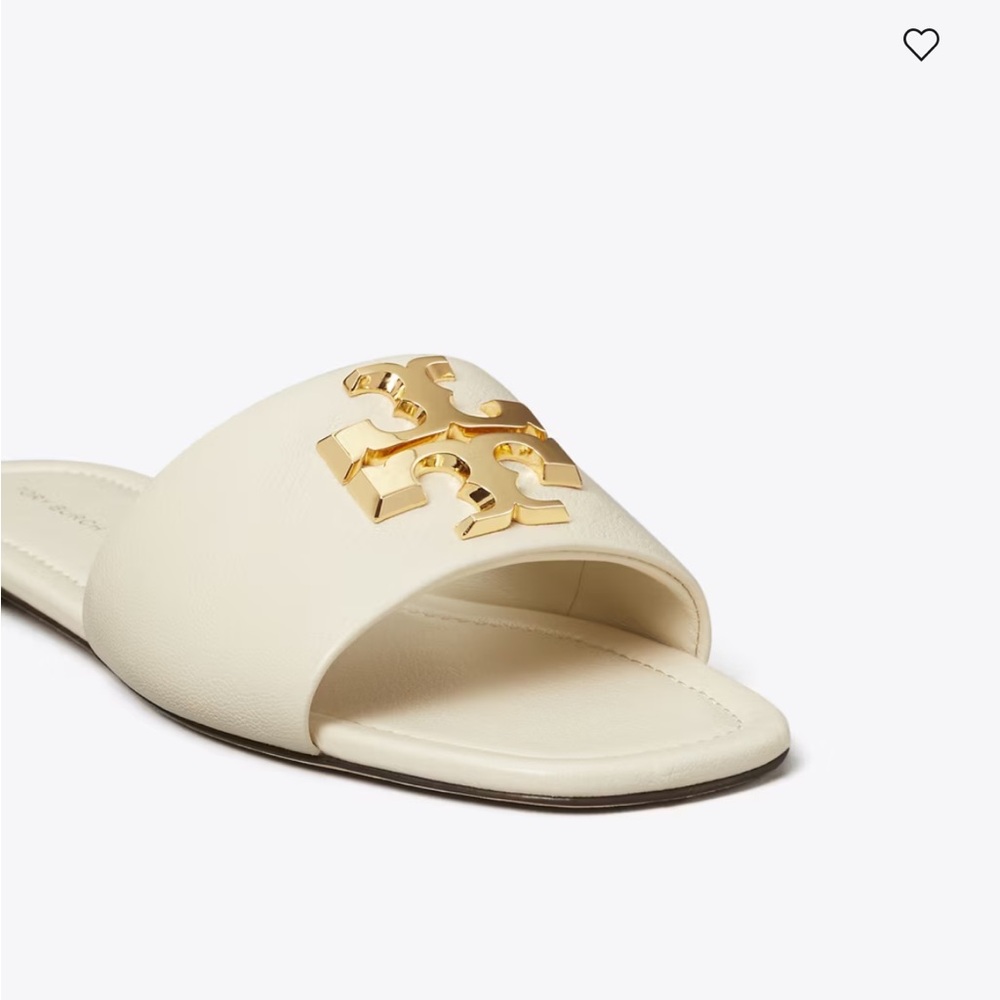 TORY BURCH
Best Seller
ELEANOR SLIDE
$300 New size 10
Color: Light Cream / Gold